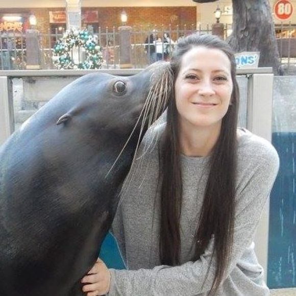 Meet your Posher, Kira - Picture 1 of 1